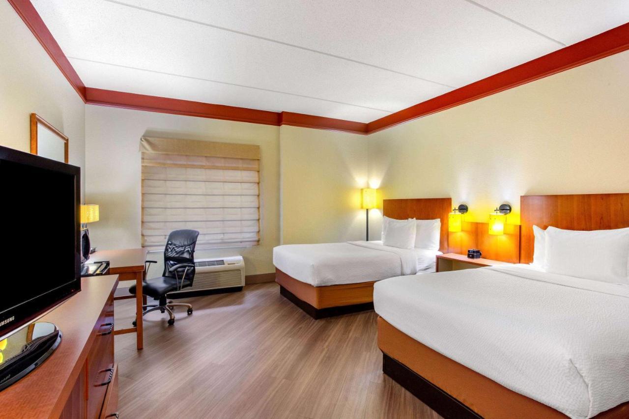 La Quinta By Wyndham Raleigh Crabtree Hotel Kültér fotó